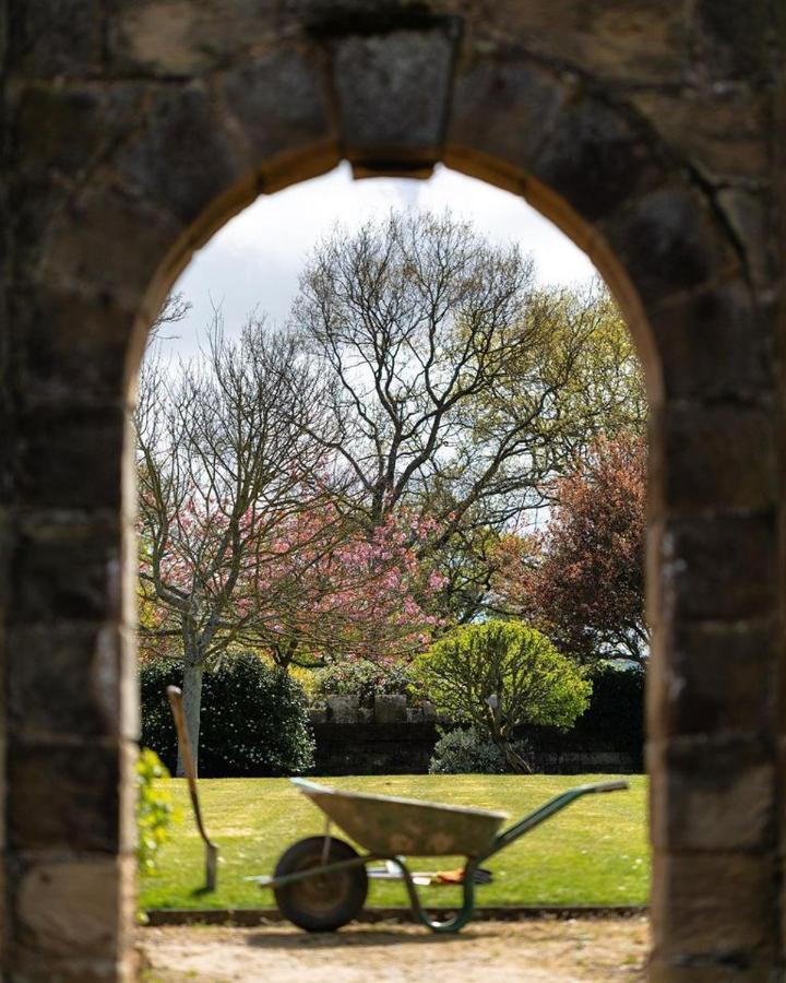 Hotel Sneaton Castle