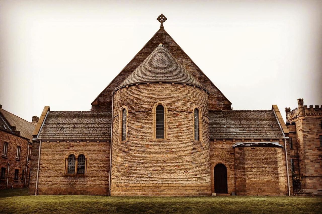 Sneaton Castle *