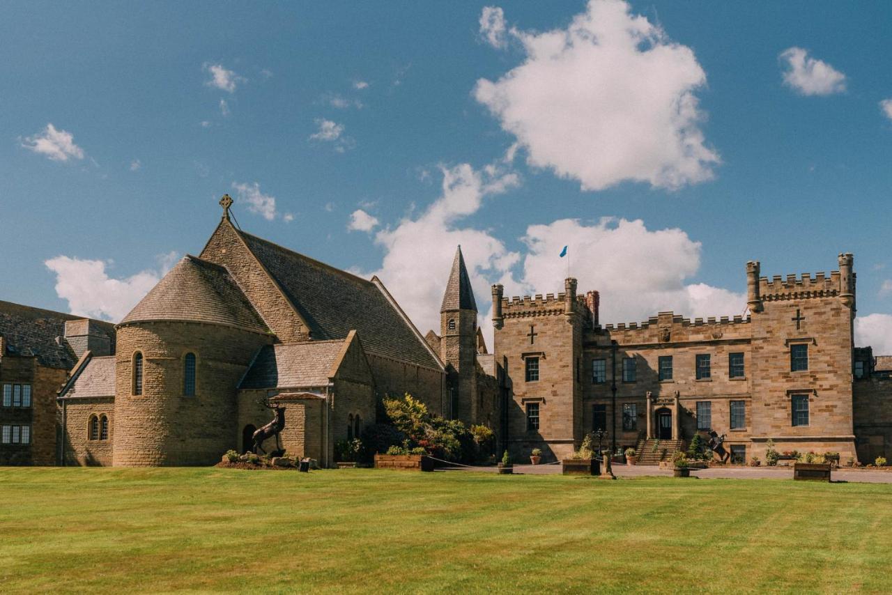 Sneaton Castle *