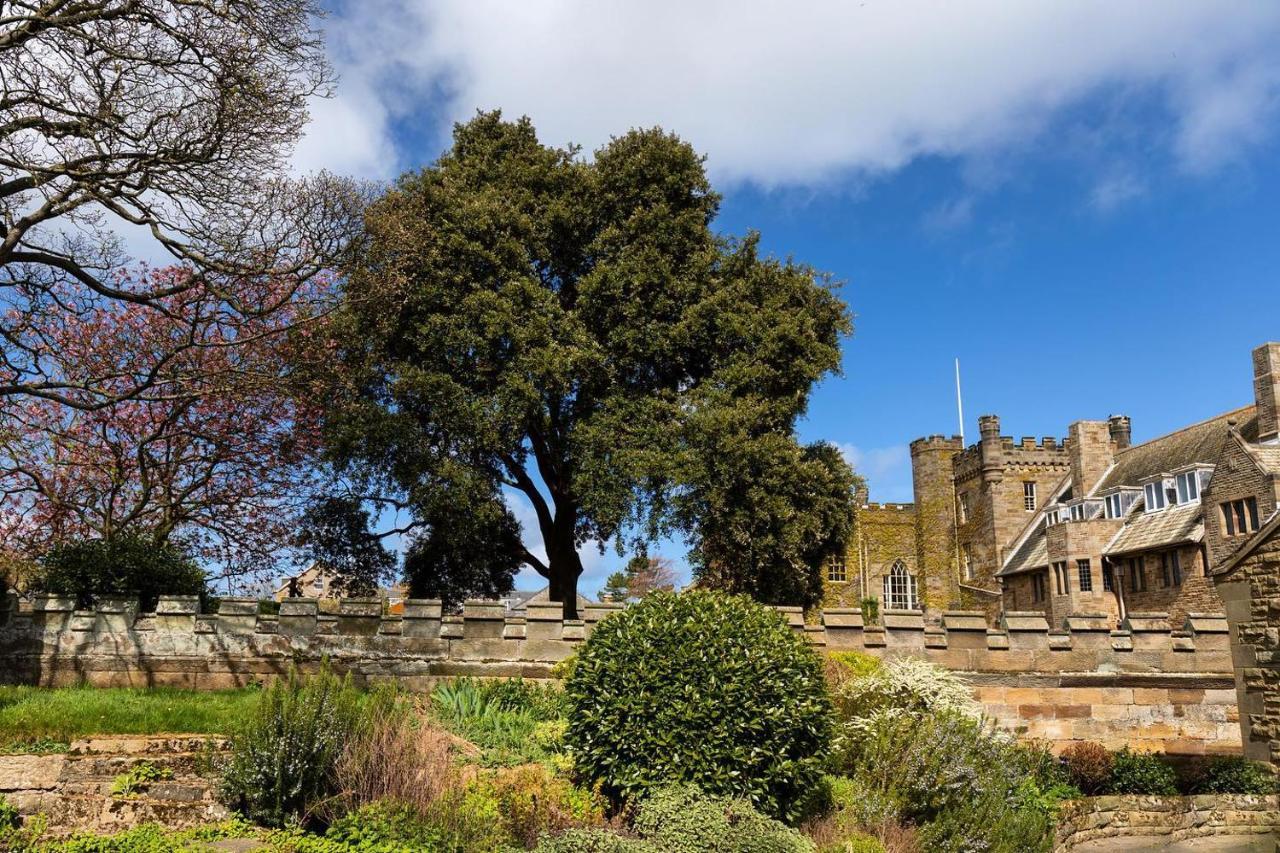 Sneaton Castle *